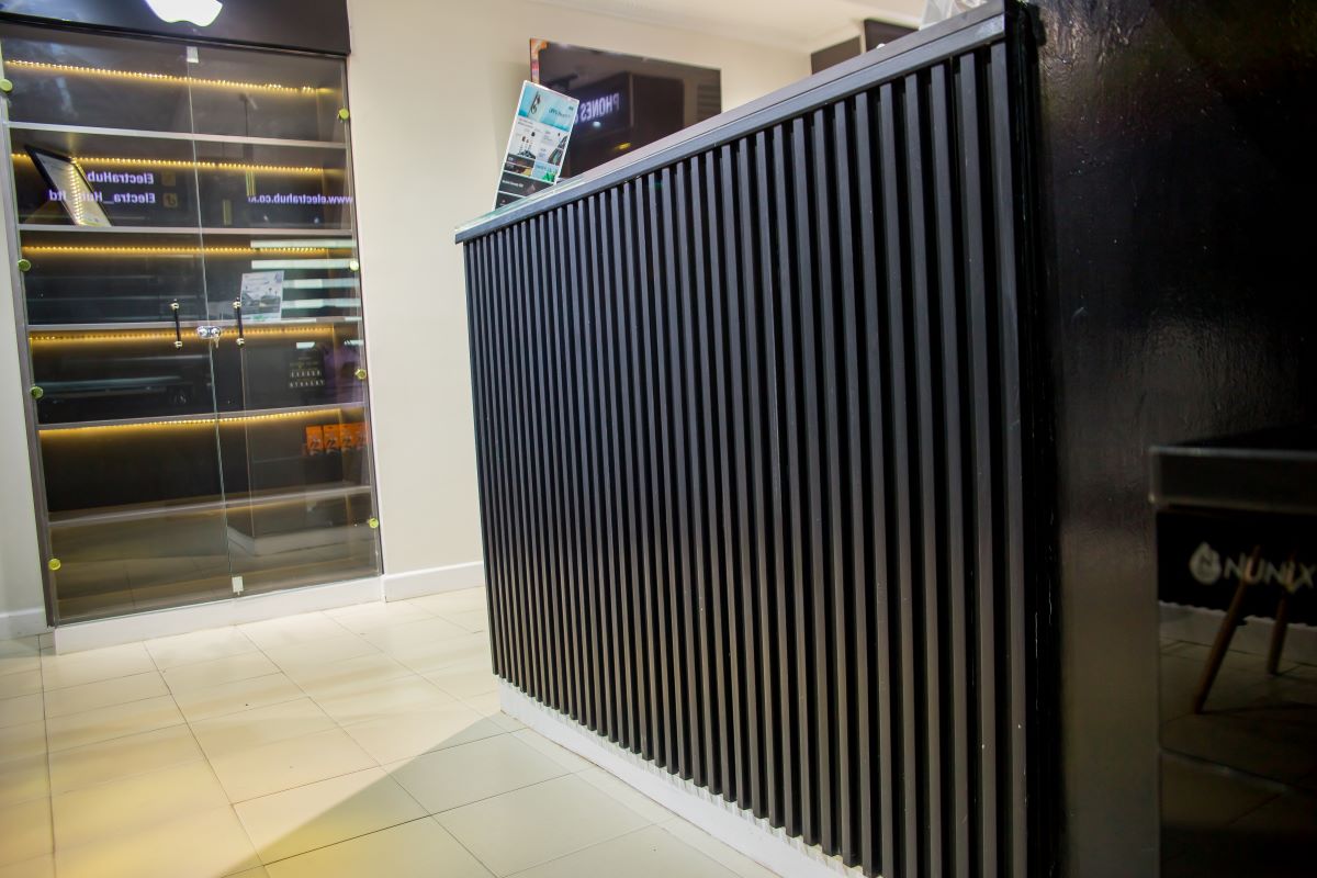 Contemporary Store - Hero 3